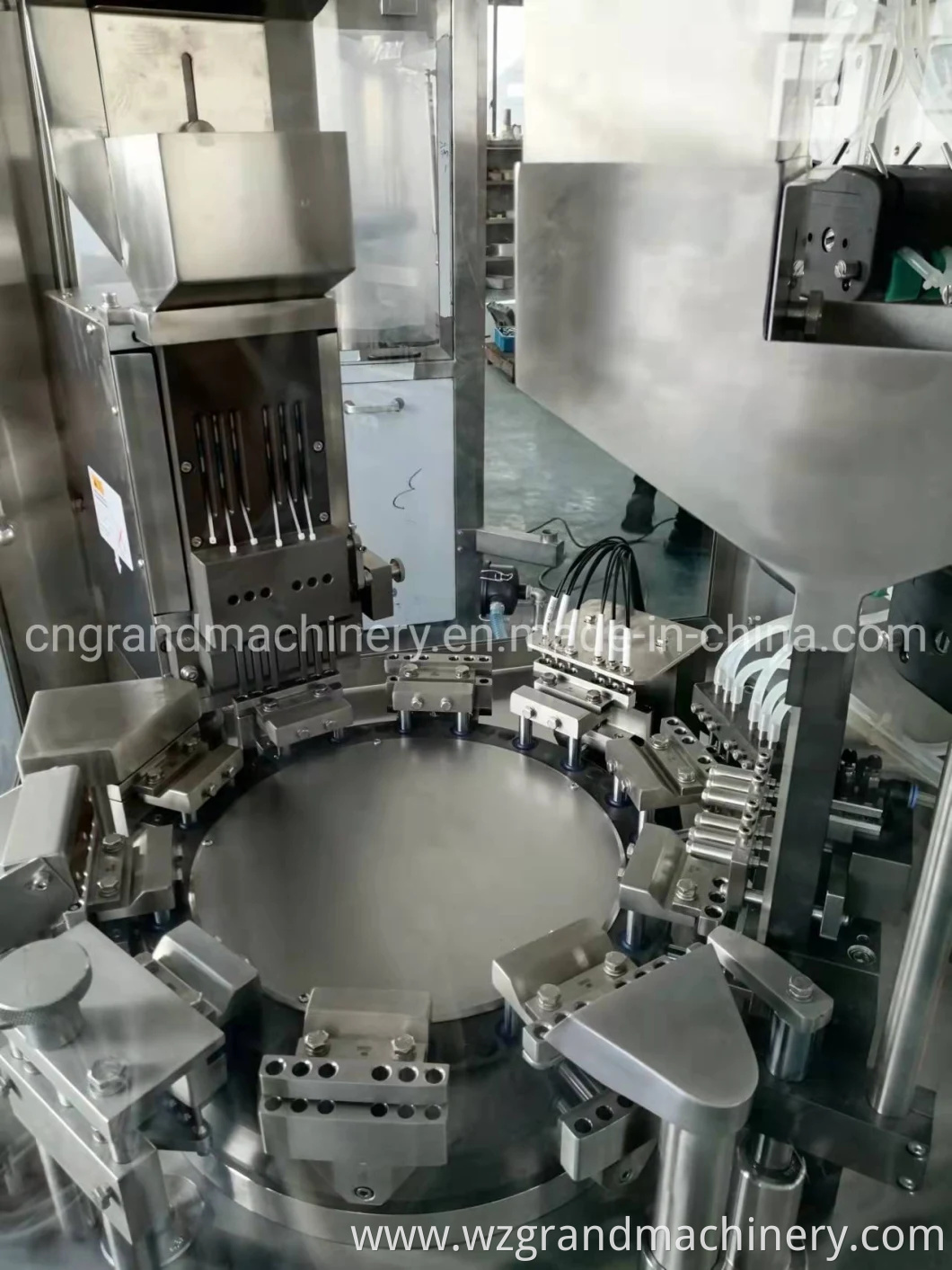 Automatic Liquid Capsule Filling Machine / Liquid Filled Hard Capsules Equipment Njp-260